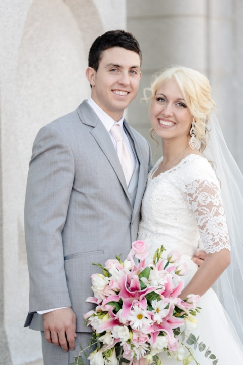 EK-Studios-Utah-Wedding-Photographers-Salt-lake-temple-wedding-quarter-length-sleve-dress023-Blog(pp_w480_h720)