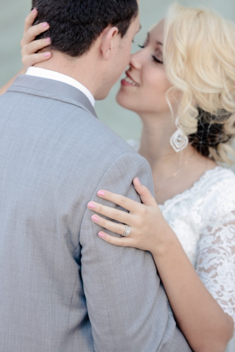 EK-Studios-Utah-Wedding-Photographers-Salt-lake-temple-wedding-quarter-length-sleve-dress025-Blog(pp_w480_h720)