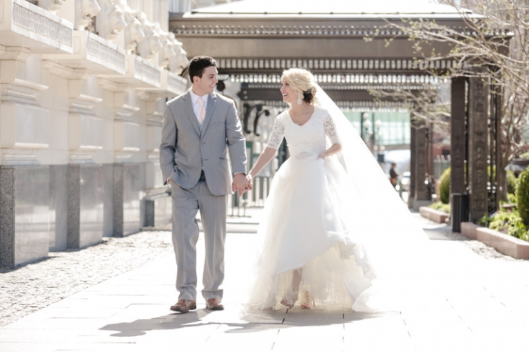 EK-Studios-Utah-Wedding-Photographers-Salt-lake-temple-wedding-quarter-length-sleve-dress028-Blog(pp_w768_h511)