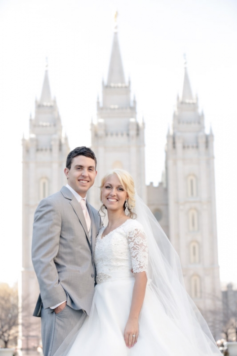EK-Studios-Utah-Wedding-Photographers-Salt-lake-temple-wedding-quarter-length-sleve-dress029-Blog(pp_w480_h720)