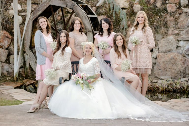 EK-Studios-Utah-Wedding-Photographers-Salt-lake-temple-wedding-quarter-length-sleve-dress031-Blog(pp_w768_h511)