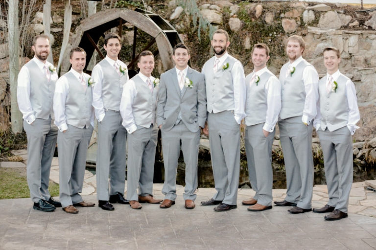 EK-Studios-Utah-Wedding-Photographers-Salt-lake-temple-wedding-quarter-length-sleve-dress033-Blog(pp_w768_h511)
