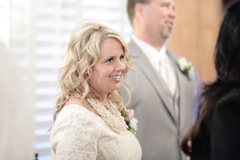 EK-Studios-Utah-Wedding-Photographers-Salt-lake-temple-wedding-quarter-length-sleve-dress040-Blog(pp_w768_h511)