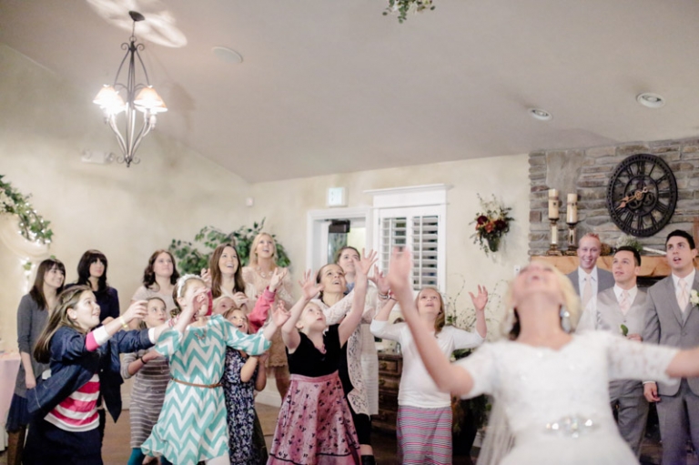 EK-Studios-Utah-Wedding-Photographers-Salt-lake-temple-wedding-quarter-length-sleve-dress050-Blog(pp_w768_h511)