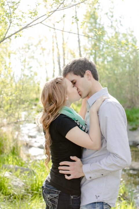 EK-Studios-Utah-Wedding-Photographers-Spring-Engagements-by-a-stream017-Blog(pp_w480_h720)