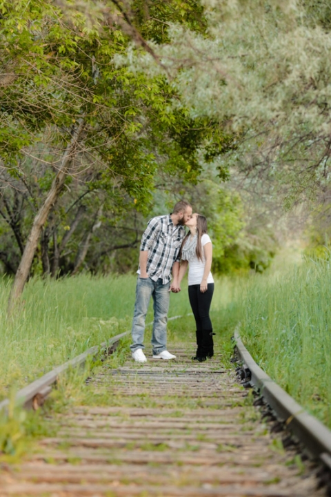 EK-Studios-Utah-Wedding-Photographers-Spring-Engagements026-Blog(pp_w480_h720)
