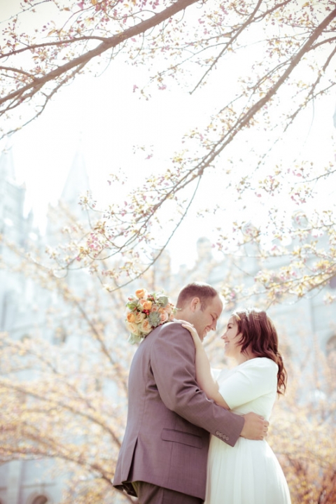 EK-Studios-Utah-Wedding-Photographers-Spring-Wedding-SLC-temple010-Blog(pp_w480_h720)