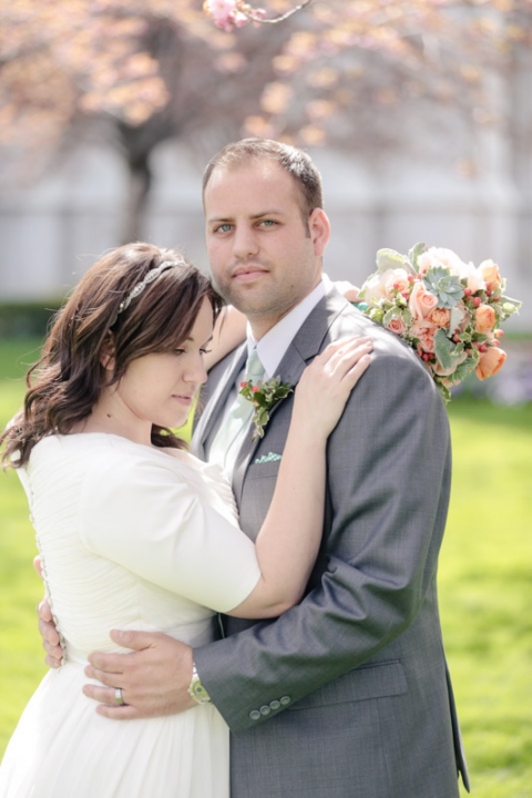 EK-Studios-Utah-Wedding-Photographers-Spring-Wedding-SLC-temple016-Blog(pp_w480_h720)