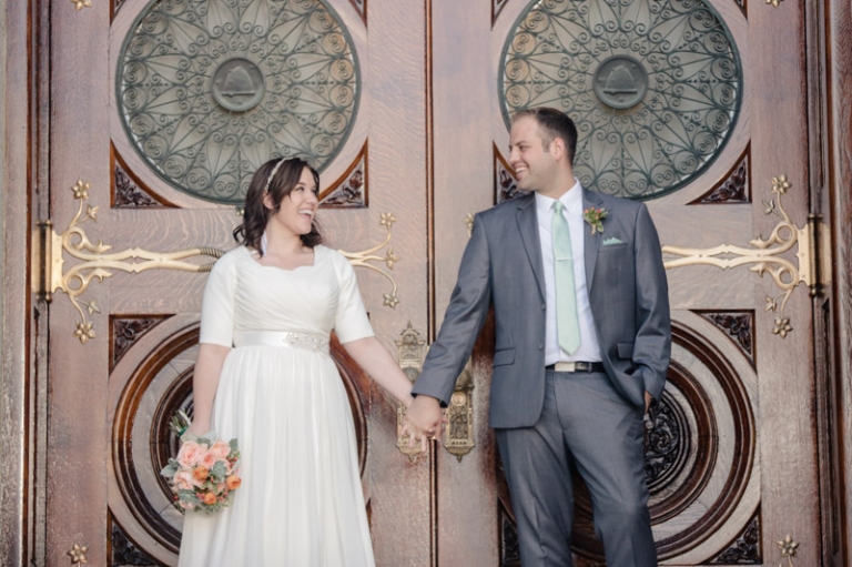 EK-Studios-Utah-Wedding-Photographers-Spring-Wedding-SLC-temple022-Blog(pp_w768_h511)