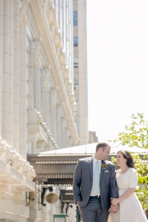 EK-Studios-Utah-Wedding-Photographers-Spring-Wedding-SLC-temple030-Blog(pp_w480_h720)