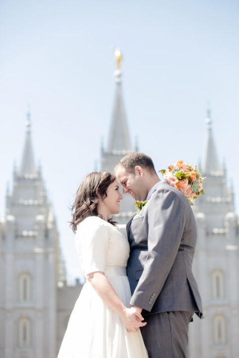 EK-Studios-Utah-Wedding-Photographers-Spring-Wedding-SLC-temple032-Blog(pp_w480_h720)