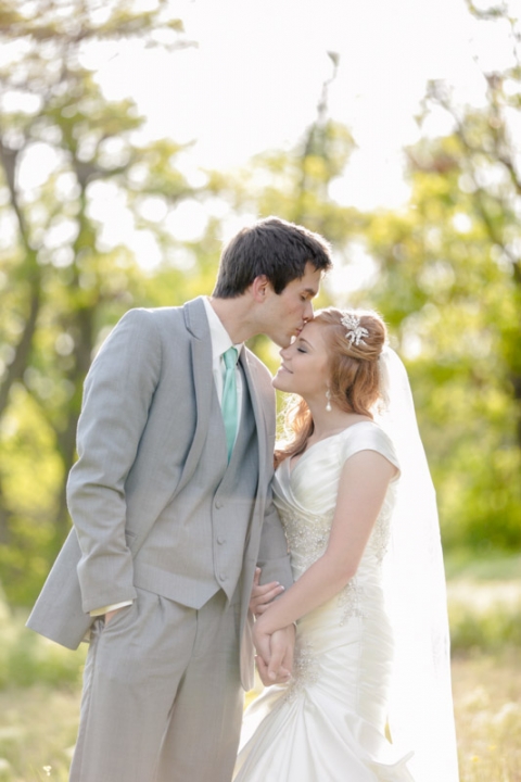 EK-Studios-Utah-Wedding-Photographers-Spring-bridals-in-wild-flowers003-Blog(pp_w480_h720)