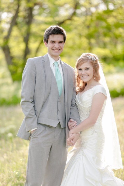 EK-Studios-Utah-Wedding-Photographers-Spring-bridals-in-wild-flowers005-Blog(pp_w480_h720)