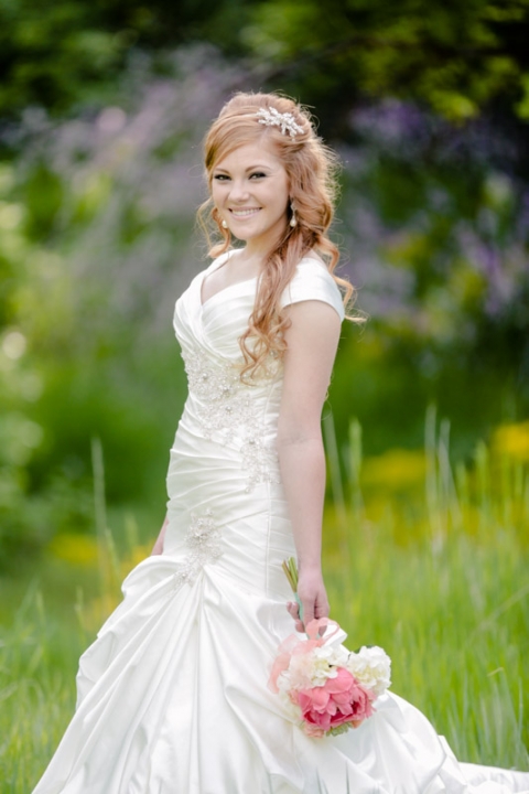 EK-Studios-Utah-Wedding-Photographers-Spring-bridals-in-wild-flowers008-Blog(pp_w480_h720)