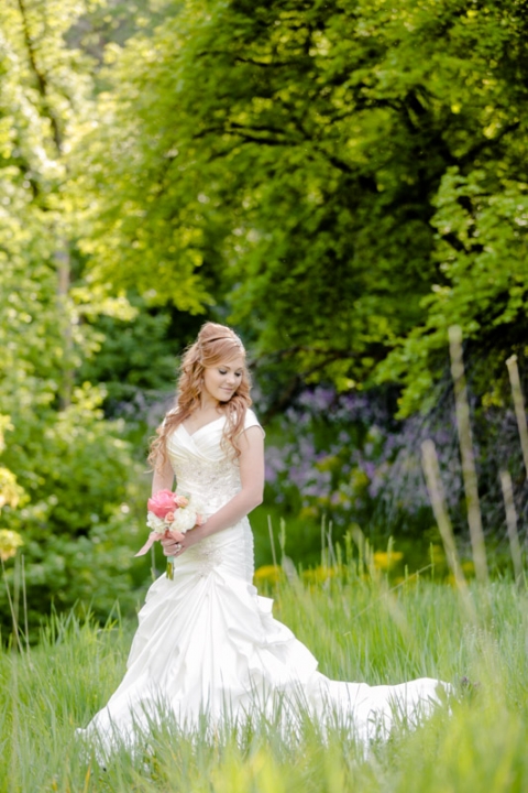 EK-Studios-Utah-Wedding-Photographers-Spring-bridals-in-wild-flowers011-Blog(pp_w480_h720)