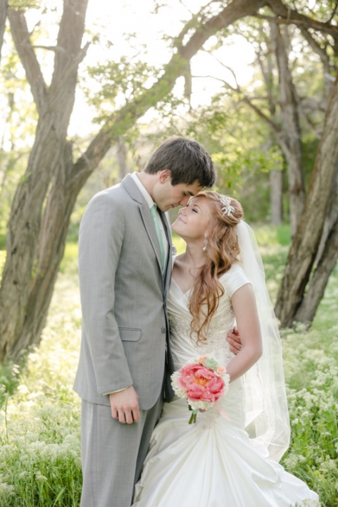 EK-Studios-Utah-Wedding-Photographers-Spring-bridals-in-wild-flowers012-Blog(pp_w480_h720)