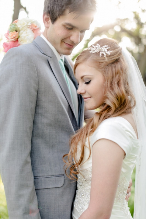 EK-Studios-Utah-Wedding-Photographers-Spring-bridals-in-wild-flowers014-Blog(pp_w480_h720)