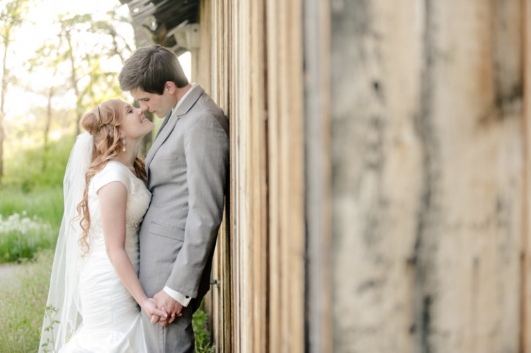 EK-Studios-Utah-Wedding-Photographers-Spring-bridals-in-wild-flowers018-Blog(pp_w768_h511)