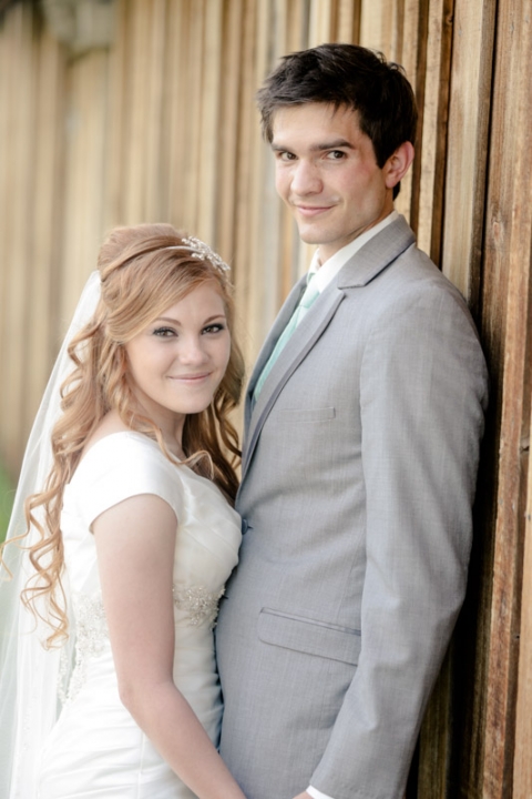 EK-Studios-Utah-Wedding-Photographers-Spring-bridals-in-wild-flowers019-Blog(pp_w480_h720)