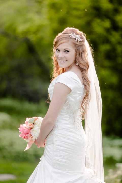 EK-Studios-Utah-Wedding-Photographers-Spring-bridals-in-wild-flowers023-Blog(pp_w480_h720)