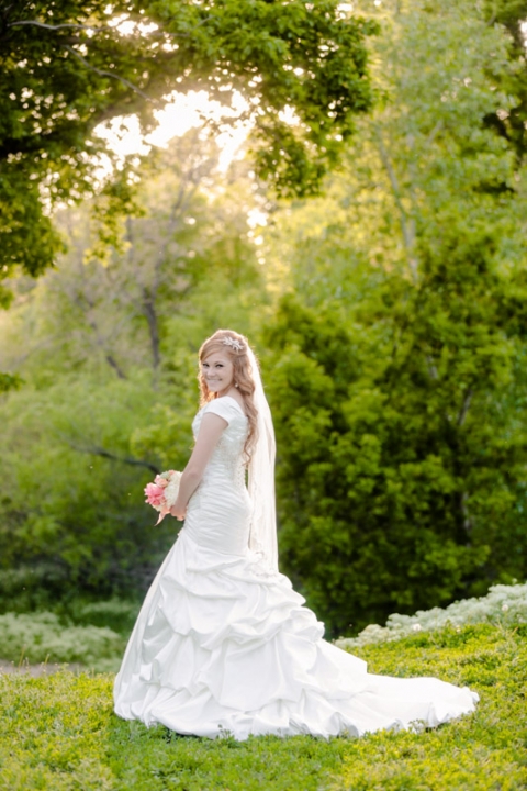 EK-Studios-Utah-Wedding-Photographers-Spring-bridals-in-wild-flowers028-Blog(pp_w480_h720)