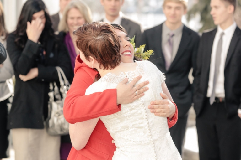 EK-Studios-Utah-Wedding-Photographers-Timpanogos-Temple-Wedding-Winter008-Blog(pp_w768_h511)