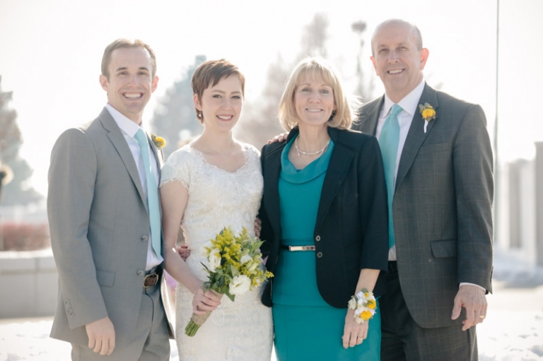 EK-Studios-Utah-Wedding-Photographers-Timpanogos-Temple-Wedding-Winter010-Blog(pp_w768_h511)