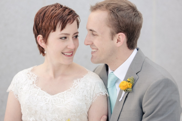 EK-Studios-Utah-Wedding-Photographers-Timpanogos-Temple-Wedding-Winter015-Blog(pp_w768_h511)