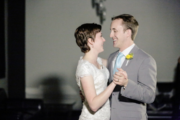 EK-Studios-Utah-Wedding-Photographers-Timpanogos-Temple-Wedding-Winter044-Blog(pp_w768_h511)