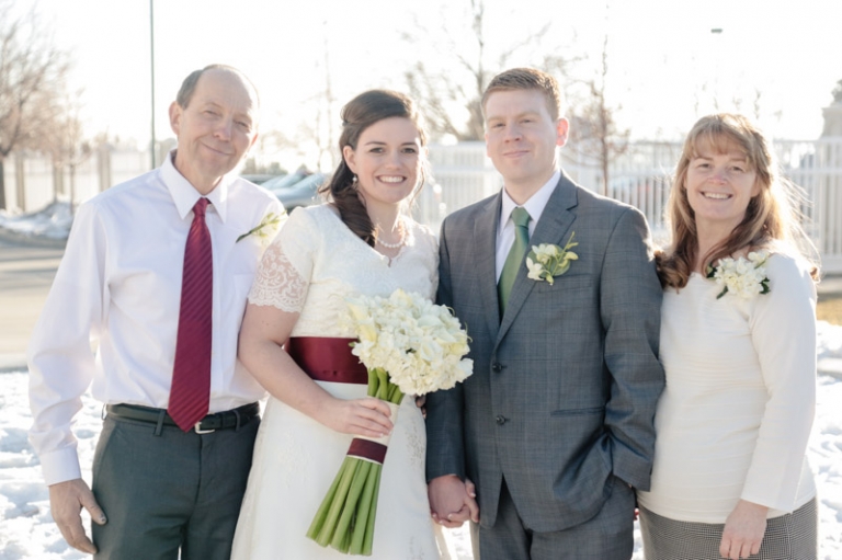 EK-Studios-Utah-Wedding-Photographers-Timpanogos-Temple-winter010-Blog(pp_w768_h511)