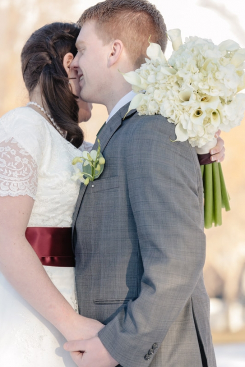 EK-Studios-Utah-Wedding-Photographers-Timpanogos-Temple-winter016-Blog(pp_w480_h720)