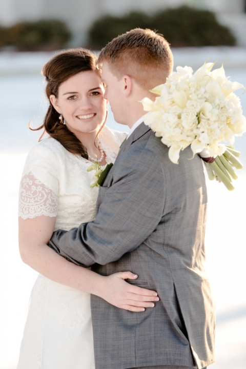 EK-Studios-Utah-Wedding-Photographers-Timpanogos-Temple-winter018-Blog(pp_w480_h720)