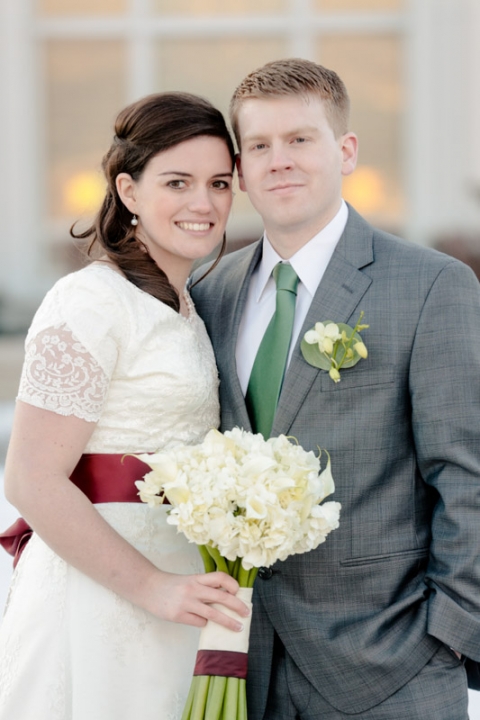 EK-Studios-Utah-Wedding-Photographers-Timpanogos-Temple-winter026-Blog(pp_w480_h720)