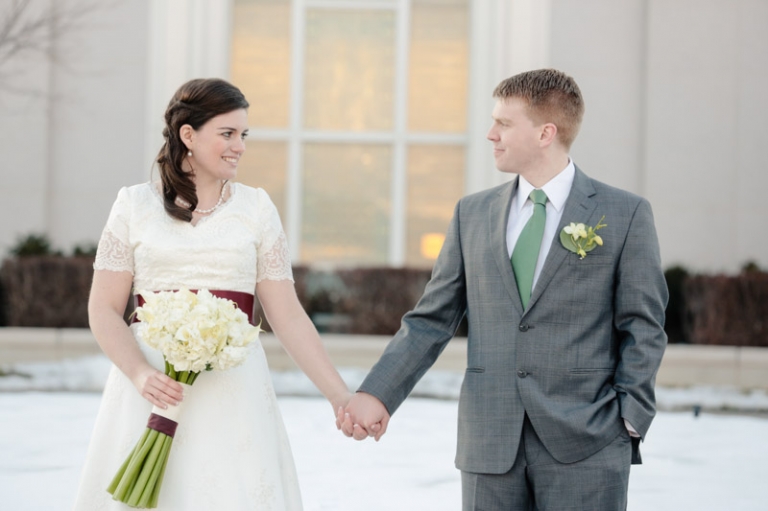 EK-Studios-Utah-Wedding-Photographers-Timpanogos-Temple-winter027-Blog(pp_w768_h511)