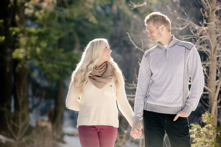 EK-Studios-Utah-Wedding-Photographers-Winter-photoshoot-up-the-canyon-Utah001-Blog(pp_w768_h511)