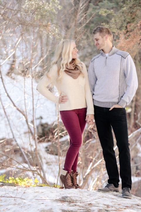 EK-Studios-Utah-Wedding-Photographers-Winter-photoshoot-up-the-canyon-Utah013-Blog(pp_w480_h720)