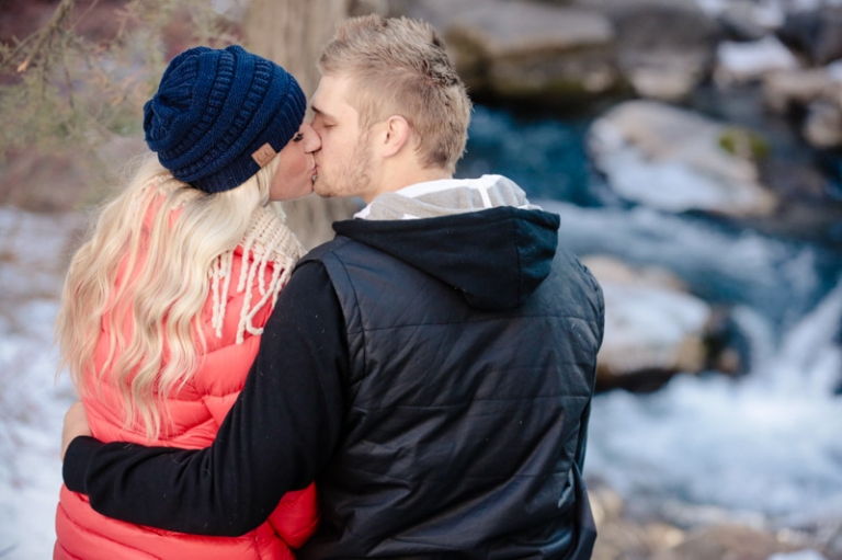 EK-Studios-Utah-Wedding-Photographers-Winter-photoshoot-up-the-canyon-Utah023-Blog(pp_w768_h511)
