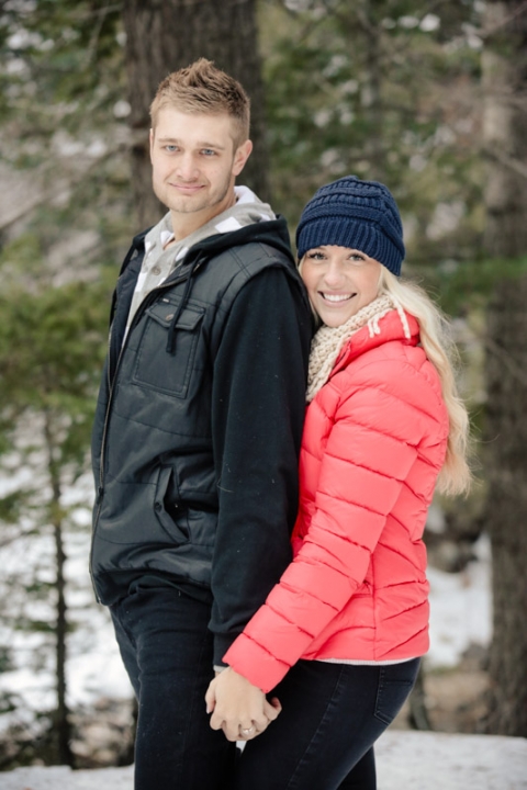 EK-Studios-Utah-Wedding-Photographers-Winter-photoshoot-up-the-canyon-Utah029-Blog(pp_w480_h720)