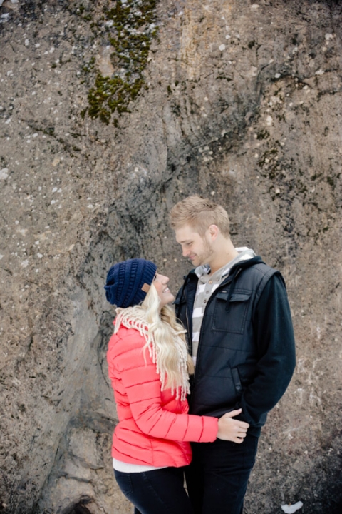 EK-Studios-Utah-Wedding-Photographers-Winter-photoshoot-up-the-canyon-Utah032-Blog(pp_w480_h720)