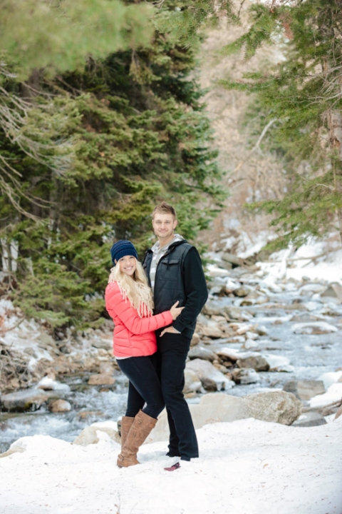 EK-Studios-Utah-Wedding-Photographers-Winter-photoshoot-up-the-canyon-Utah034-Blog(pp_w480_h720)