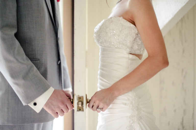 EK-Studios-Utah-Wedding-Photographers-Minnesota-Wedding-Photography-Woods-Chappel-wedding-reception-excelsor-bay-veiw-room010-Blog(pp_w768_h511)
