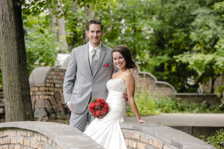 EK-Studios-Utah-Wedding-Photographers-Minnesota-Wedding-Photography-Woods-Chappel-wedding-reception-excelsor-bay-veiw-room020-Blog(pp_w768_h511)