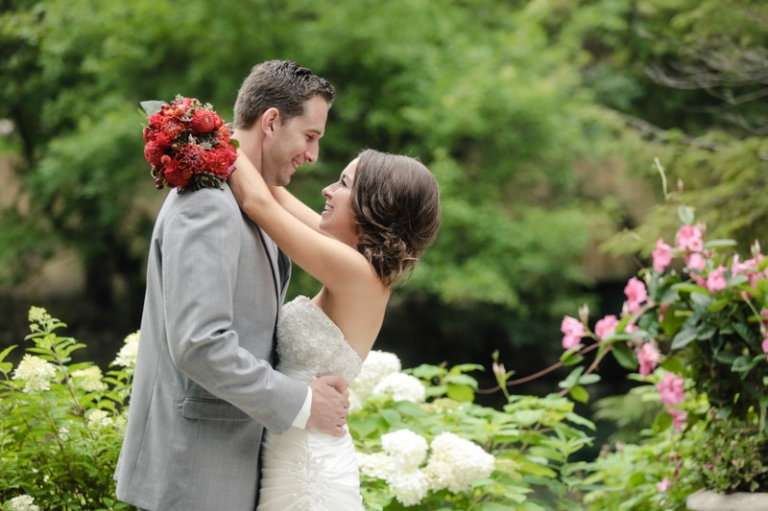 EK-Studios-Utah-Wedding-Photographers-Minnesota-Wedding-Photography-Woods-Chappel-wedding-reception-excelsor-bay-veiw-room021-Blog(pp_w768_h511)