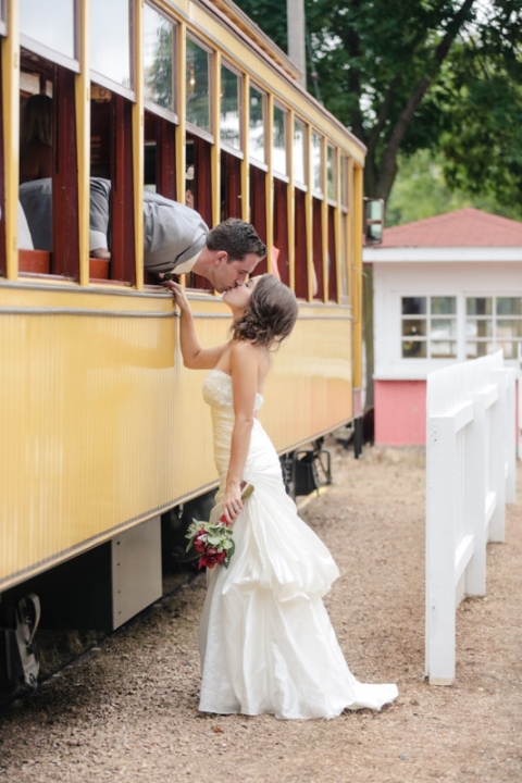 EK-Studios-Utah-Wedding-Photographers-Minnesota-Wedding-Photography-Woods-Chappel-wedding-reception-excelsor-bay-veiw-room063-Blog(pp_w480_h720)