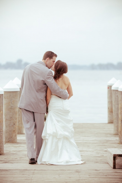 EK-Studios-Utah-Wedding-Photographers-Minnesota-Wedding-Photography-Woods-Chappel-wedding-reception-excelsor-bay-veiw-room087-Blog(pp_w480_h720)