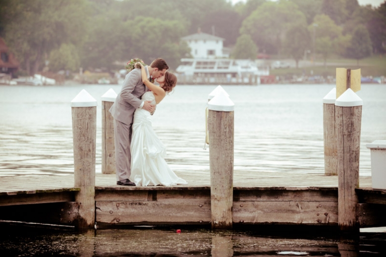 EK-Studios-Utah-Wedding-Photographers-Minnesota-Wedding-Photography-Woods-Chappel-wedding-reception-excelsor-bay-veiw-room090-Blog(pp_w768_h511)