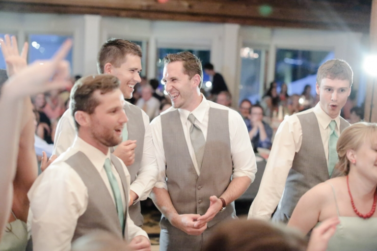 EK-Studios-Utah-Wedding-Photographers-Minnesota-Wedding-Photography-Woods-Chappel-wedding-reception-excelsor-bay-veiw-room111-Blog(pp_w768_h511)