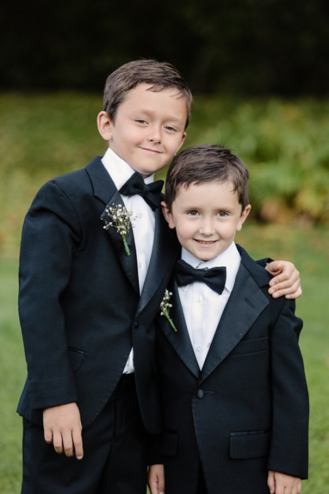 EK-Studios-Utah-Wedding-Photographers-Outdoor-wedding-quaint-reception016-Blog(pp_w480_h720)