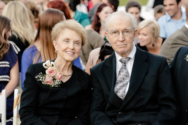 EK-Studios-Utah-Wedding-Photographers-Outdoor-wedding-quaint-reception019-Blog(pp_w768_h511)