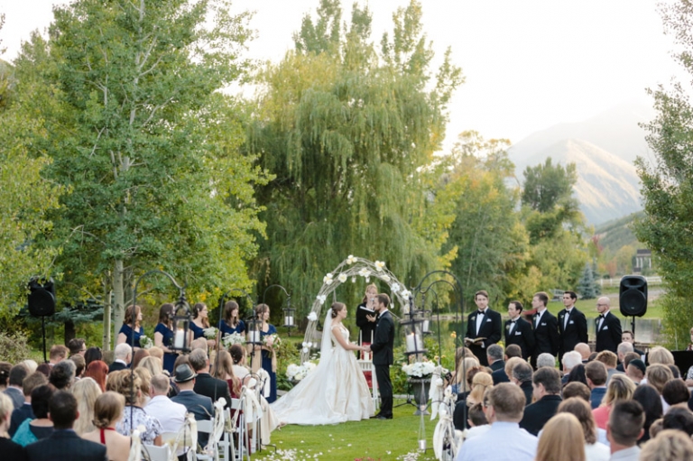 EK-Studios-Utah-Wedding-Photographers-Outdoor-wedding-quaint-reception028-Blog(pp_w768_h511)